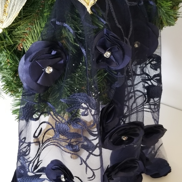 🎄SOLD - Vintage Holiday Manniquin🎄 - Picture 4 of 8